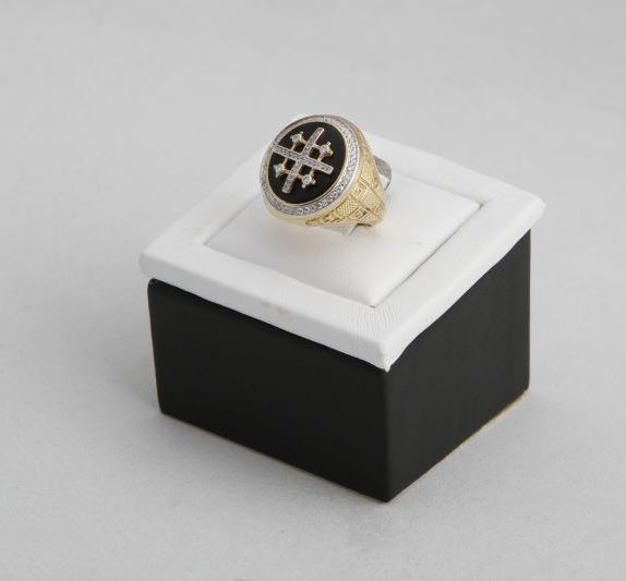 J.C. with onyx ring - 14K