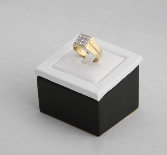 Yellow Gold with Dia - 14K