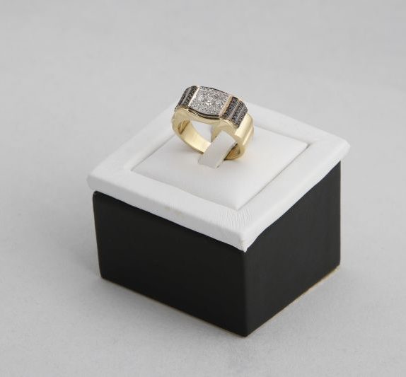 Black and white ring with yellow - 14K