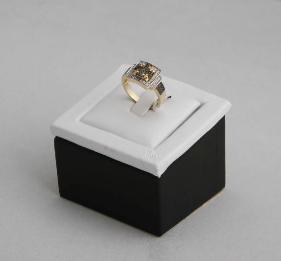 J.C. Ring with diamond - 14K