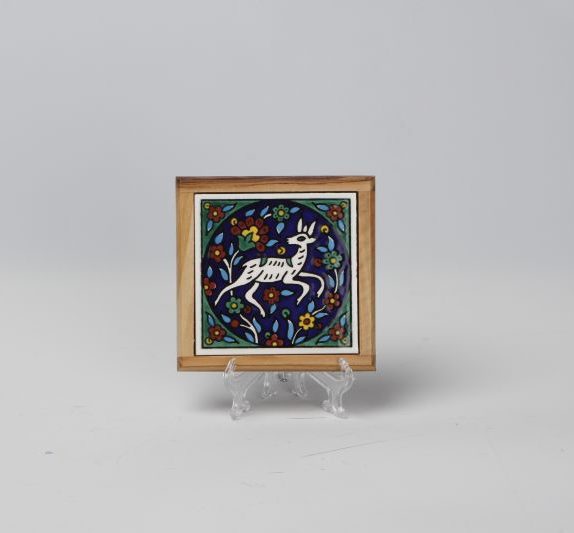 Square deer plate with wood frame