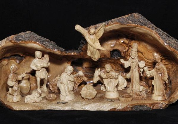 Zacharia nativity set with bark 1
